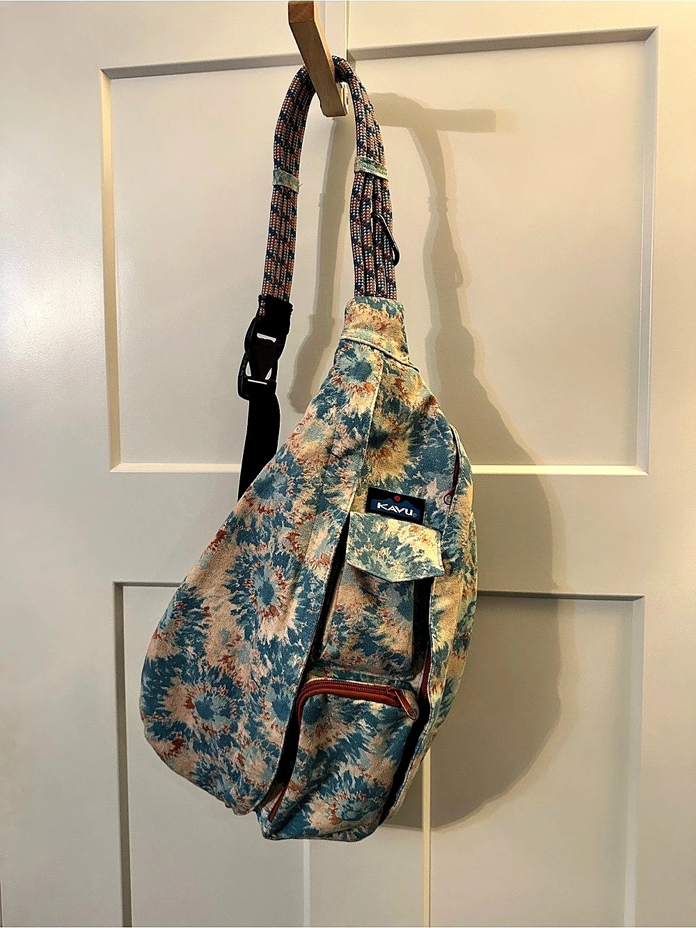 KAVU Original Rope Bag Floral Sling Backpack Blue & Pink